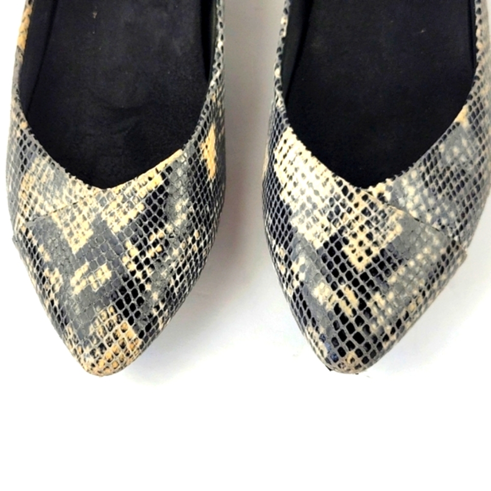 Vionic Caballo Pointy Toe Flats Reptile Texture S… - image 5